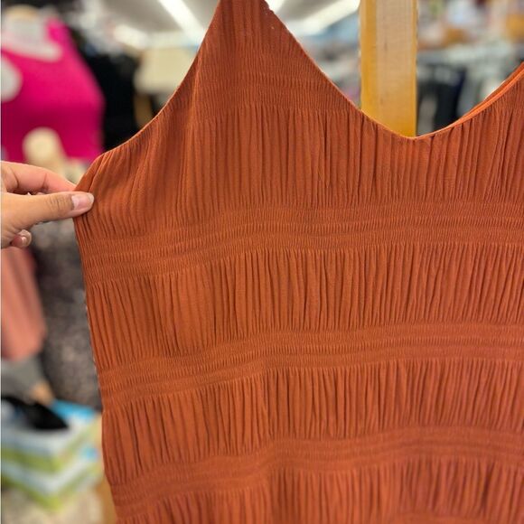 GiGIo ladies Med Orange Tank - Picture 2 of 7